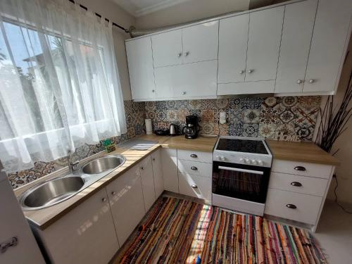 Gallery image of Anatoli Apartment in Perama