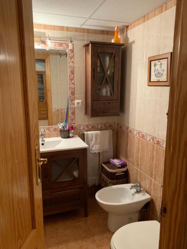 Kylpyhuone majoituspaikassa Vivienda en Costa Narejos