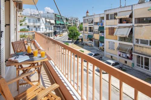 OliveArt Apartment near the port