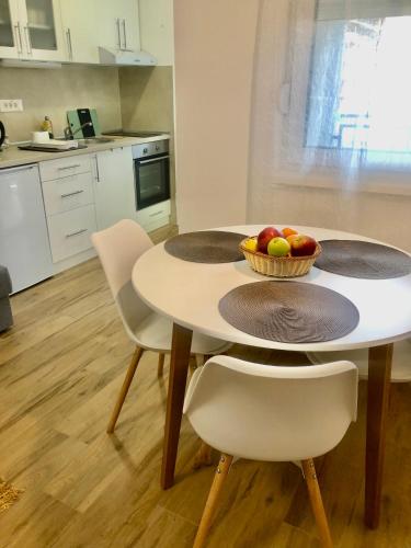 Apartments Biroにあるキッチンまたは簡易キッチン