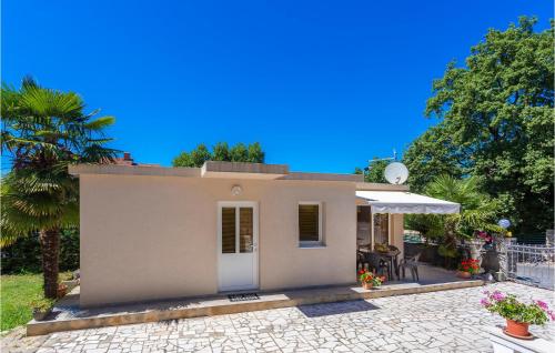 1 Bedroom Beach Front Home In Malinska