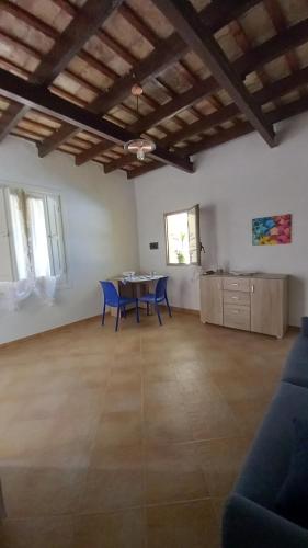 Fotografia z galérie ubytovania Oltre: Monolocale con terrazzo privato al piano v Trapani