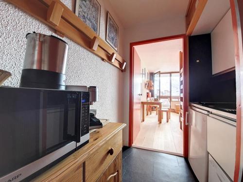 Studio lumineux au pied des pistes avec balcon - FR-1-344-996