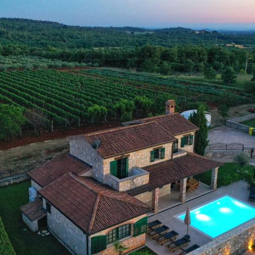 Luxus-Steinvilla Maestro mit eigenem Pool – Photos 3