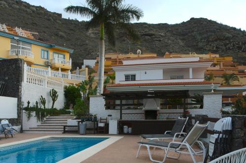 Villa Marianna con piscina climatizada y barbacoa