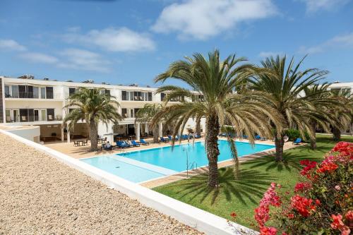 Piscine de l'établissement Hotel Dunas de Sal ou située à proximité