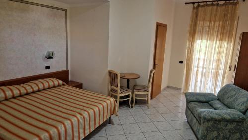 Galeriebild der Unterkunft Hotel ausonia in Corigliano Calabro