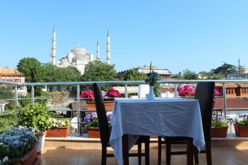 Μπαλκόνι ή βεράντα στο Blue Tuana Hotel Old City