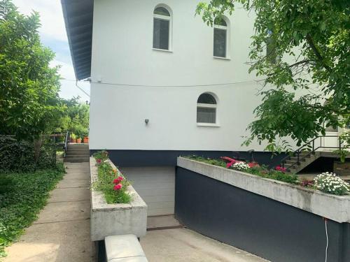 Taman di luar Érd - Csendes, kényelmes családi ház