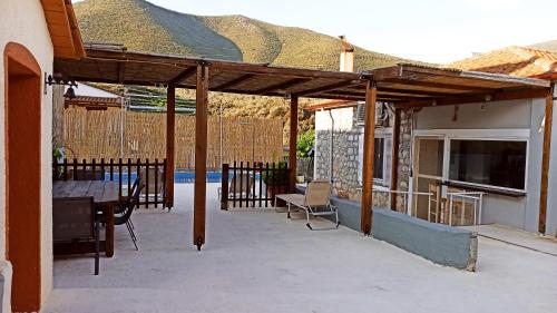 Fotografia z galérie ubytovania Armonia - fully accessible villa with swimming pool v destinácii antické Epidauros