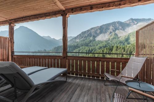 Foto dalla galleria di Hotel Alpensonne - Panoramazimmer & Restaurant a Arosa