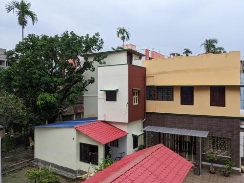 El edificio en el que está la habitación en casa particular