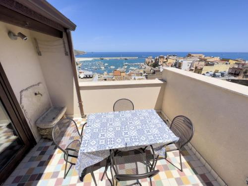 Sicilia Ovest - Sea View Terrace Antiche Scale, Castellammare del Golfo –  Prezzi aggiornati per il 2023