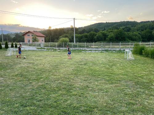 Φωτογραφία από το άλμπουμ του Vikendica Twins σε Donji Vakuf