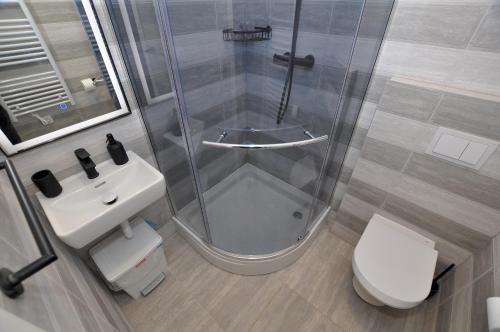bedroom with bathroom shower