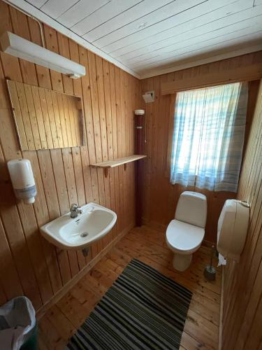 Bilik mandi di Lofoten Å HI hostel