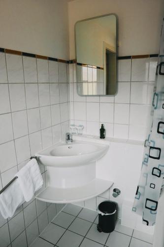 Un baño de Drachenfels