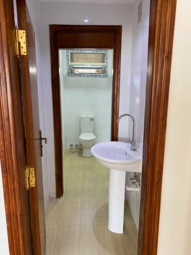 Een badkamer bij Palmera Resort Ain Sokna - Building No# 32 Flat No# 4