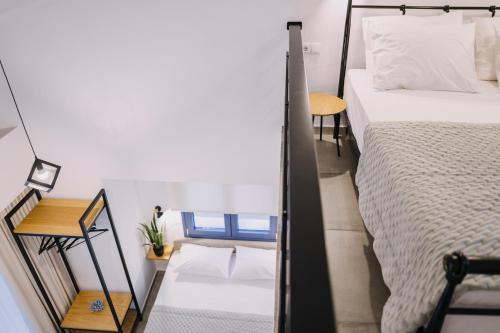 Gallery image of BLUE STONE Luxury Suites in Limenaria