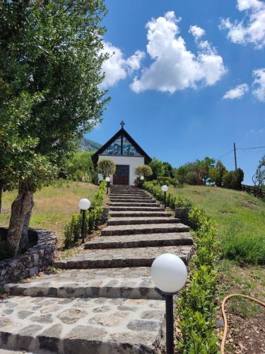 a set of stairs leading up to a building at B&B A casa di Carla in Castelsaraceno