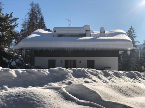 Luxury Panoramic 3BR Apt 2min to Centre 5min to Lifts om vinteren