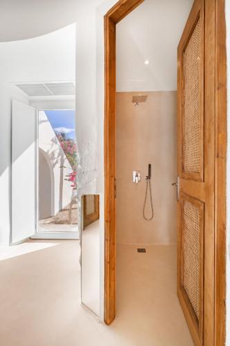 Gallery image of Faos Exclusive Suites in Ornos
