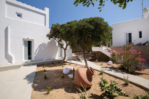 Gallery image of Faos Exclusive Suites in Ornos