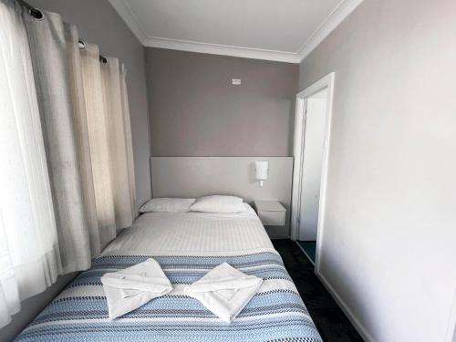 Katil atau katil-katil dalam bilik di Hillview Motel