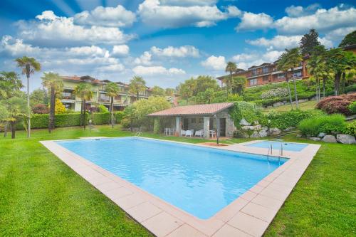 Amazing Gaia Le Palme Pool