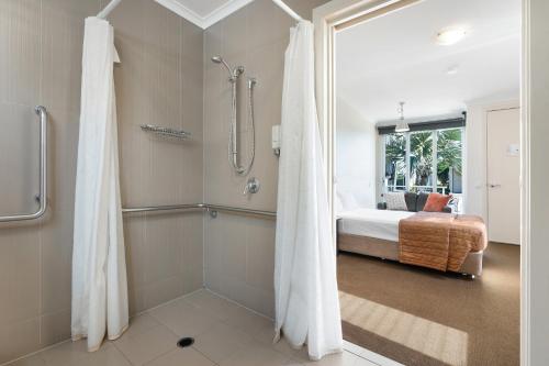 Bilik mandi di Smart Stayzzz Inns