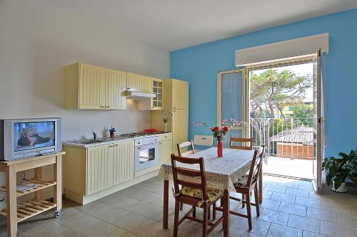 Dapur atau dapur kecil di Residence Happy