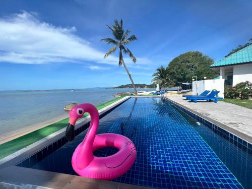 Bazén v ubytování Three Trees Samui Resort - Sarocha Villa nebo v jeho okolí