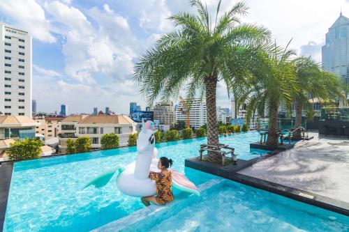 Πισίνα στο ή κοντά στο SureStay Plus by Best Western Sukhumvit 2