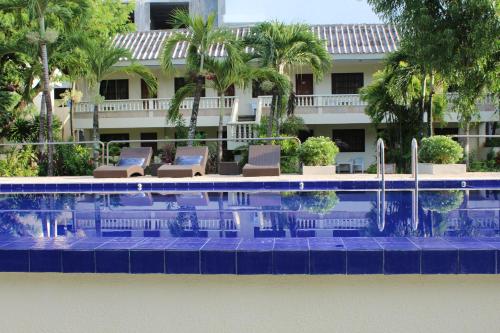 The swimming pool at or close to Casa Pilar Beach Resort