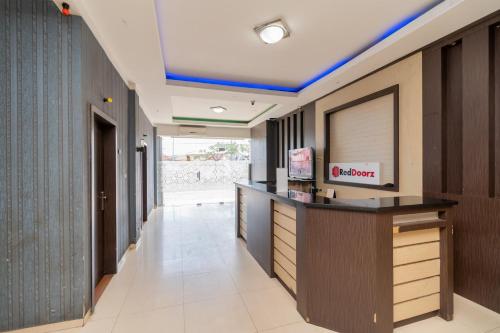 Μια τηλεόραση ή/και κέντρο ψυχαγωγίας στο RedDoorz @ Jalan Gajah Mada Lampung