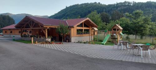 Photo de la galerie de l'établissement Nos 2 Gîtes à la FERMY'AIR, à Mollau