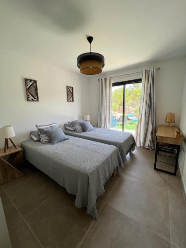 Villa Monte e Mare, piscine chauffée, climatisée à 5 mn de la plage de santa giulia