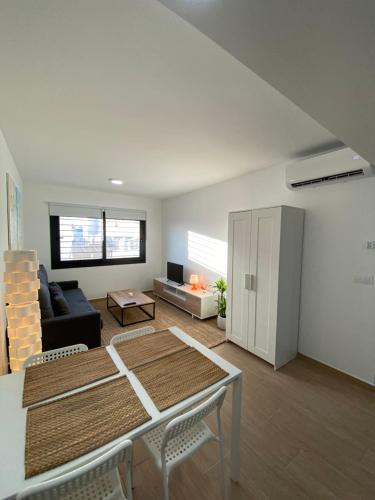 Central apartment with parking by Wayra Tarifa