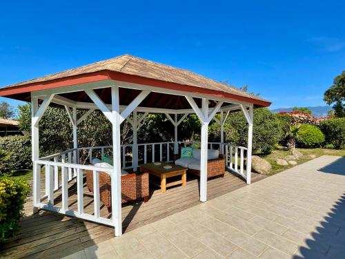 Villas CALA CORSA - 3 chambres piscine partagée chauffée - CALA ROSSA Porto-Vecchio - Villas entièrement Climatisées - Internet gratuit