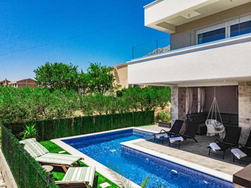 Bazen u ili blizu objekta Villa Olea-with pool, sea view, near Split airport