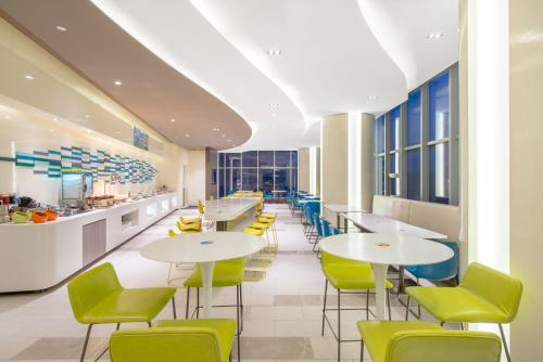 Un lugar para sentarse en Holiday Inn Express Changzhou Lanling by IHG