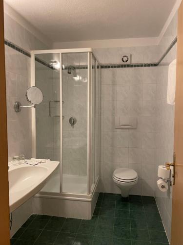 Un baño de Hotel Larch