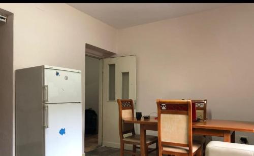 Prostor za ručavanje u hostelu