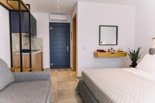 Gallery image of BLUE STONE Luxury Suites in Limenaria