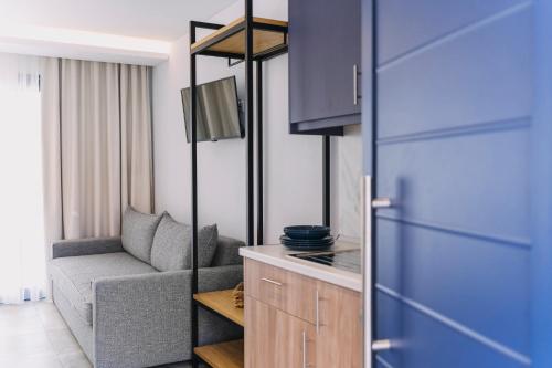Gallery image of BLUE STONE Luxury Suites in Limenaria