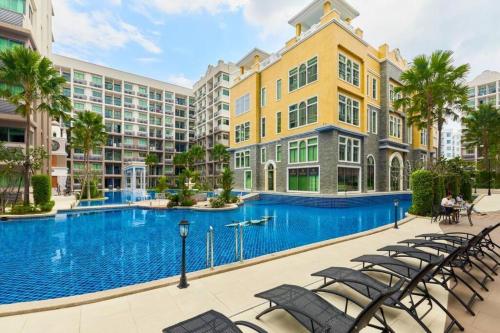 Fotografie z fotogalerie ubytování Exclusive Arcadia Condo - Amazing Pools & Gardens, Gym, Sauna, Waterfalls, Jacuzzi, Fast Internet v destinaci Pattaya South