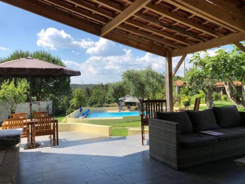 Kolam renang di atau dekat dengan Holidayhome with bar and swimming pool