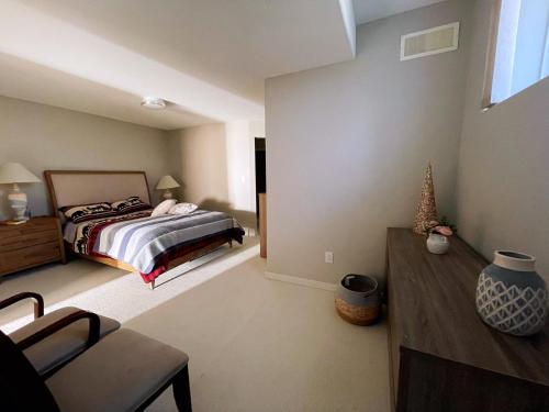 Foto da galeria de Spacious and quiet garden view room em Kelowna