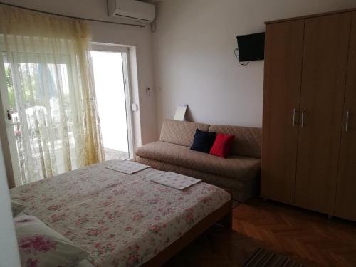Gallery image of Apartments Medici in Zaostrog