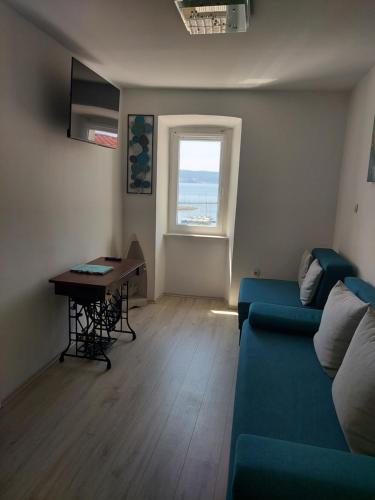 Apartmant Bionda Novi Vinodolski, cozy and nice apartment for 4 people in the city center